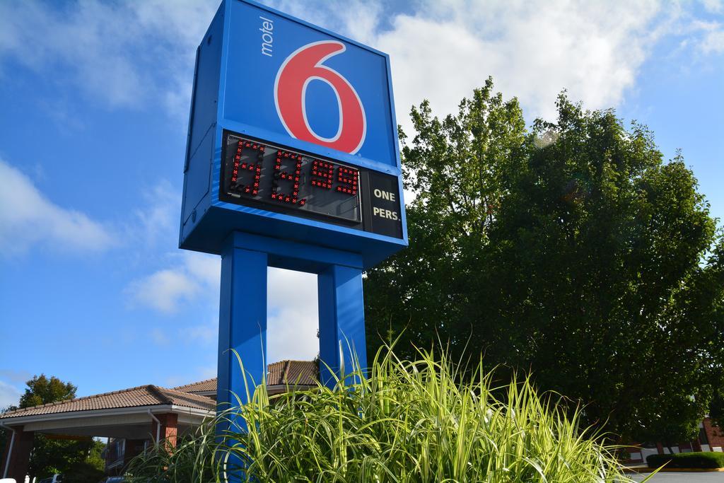 Motel 6-Newport, Ri Ngoại thất bức ảnh