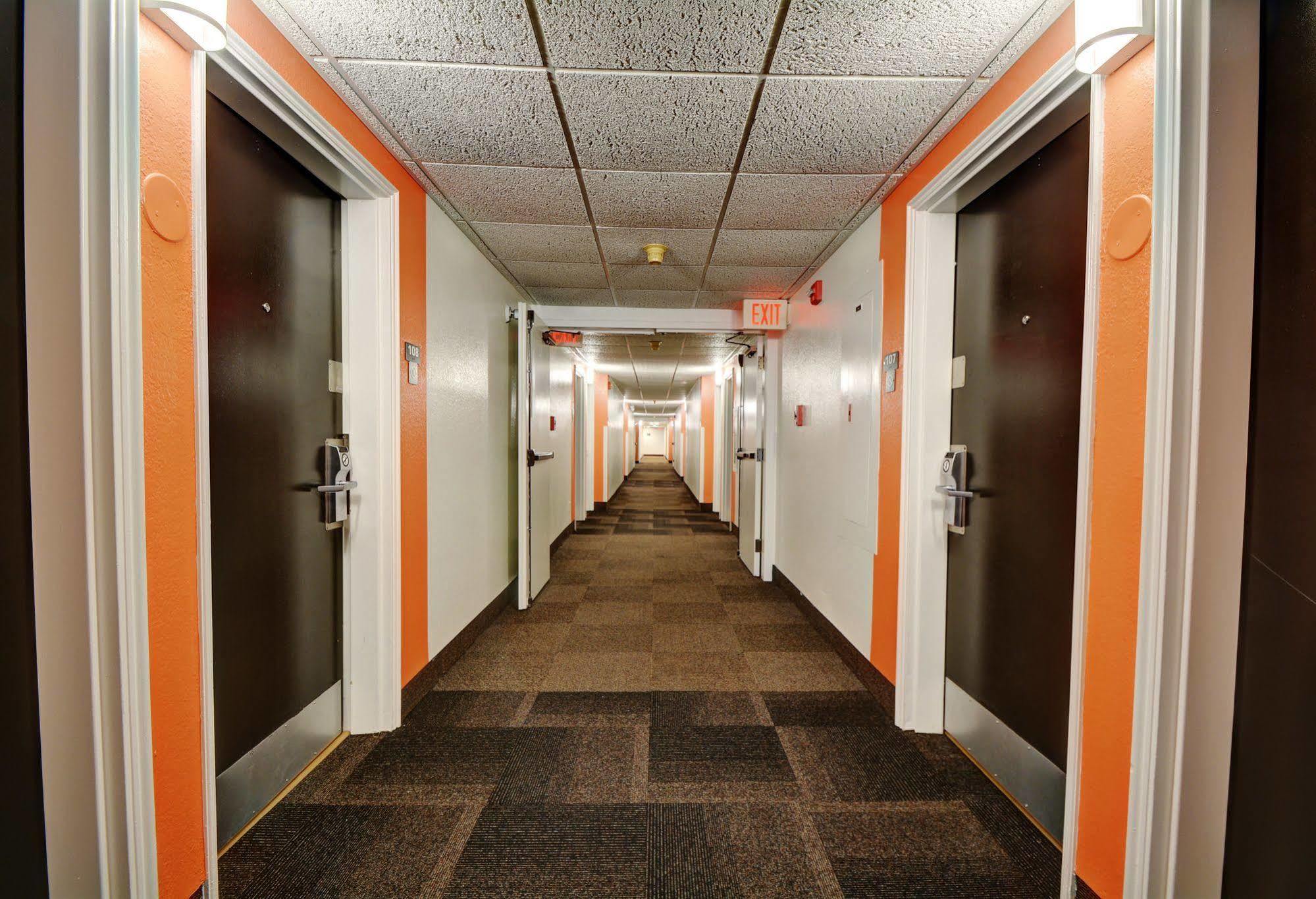 Motel 6-Newport, Ri Ngoại thất bức ảnh