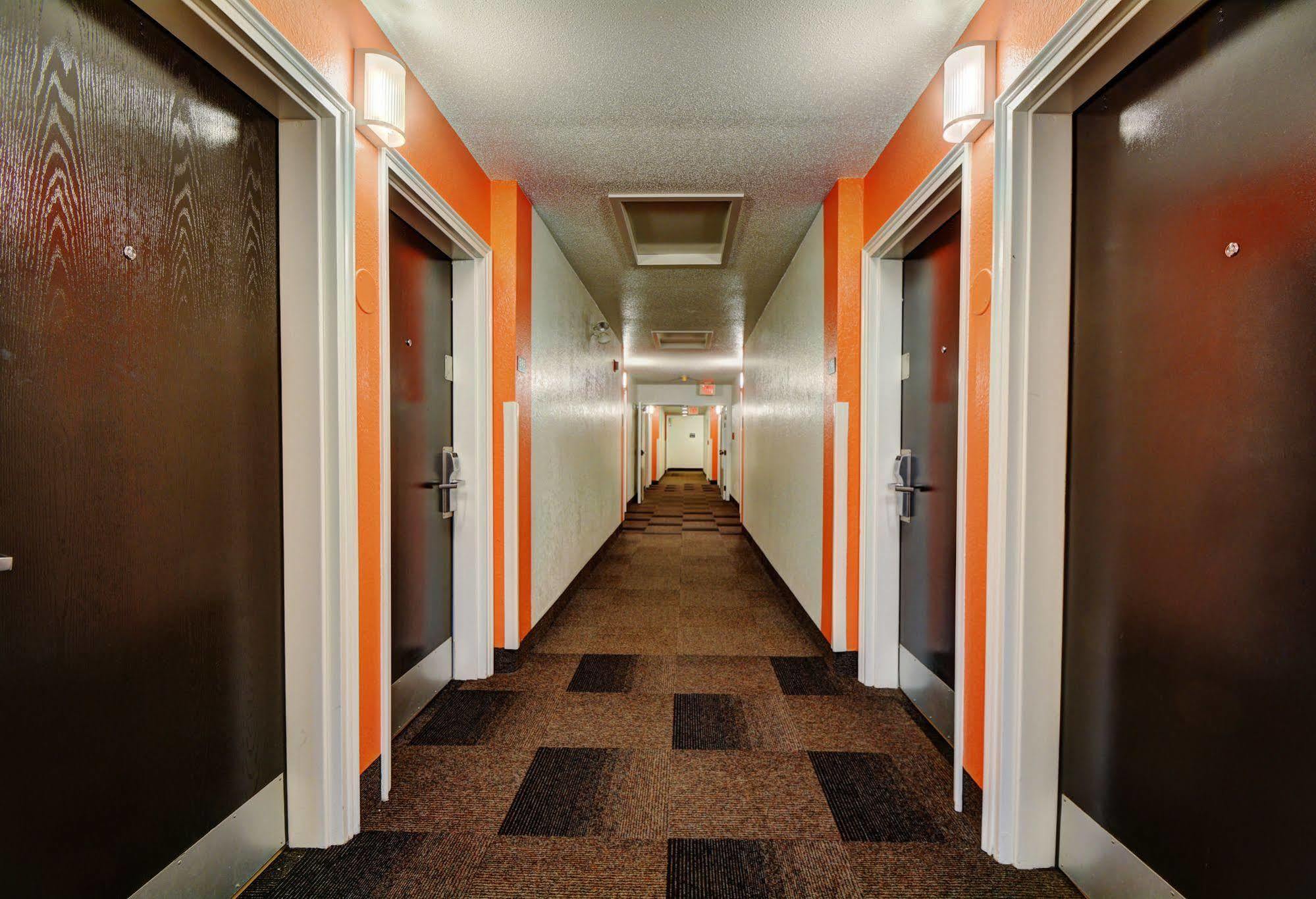 Motel 6-Newport, Ri Ngoại thất bức ảnh