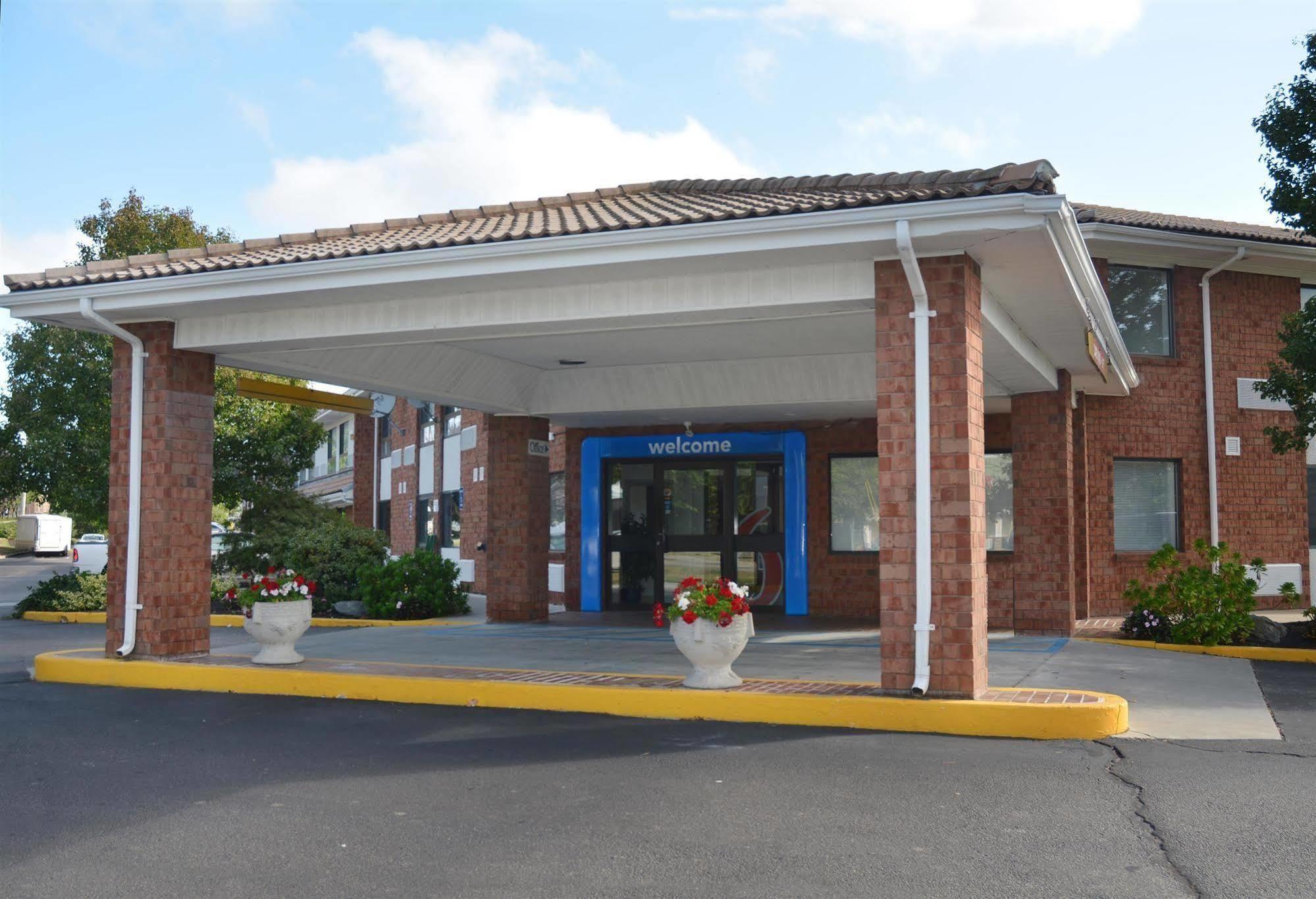 Motel 6-Newport, Ri Ngoại thất bức ảnh