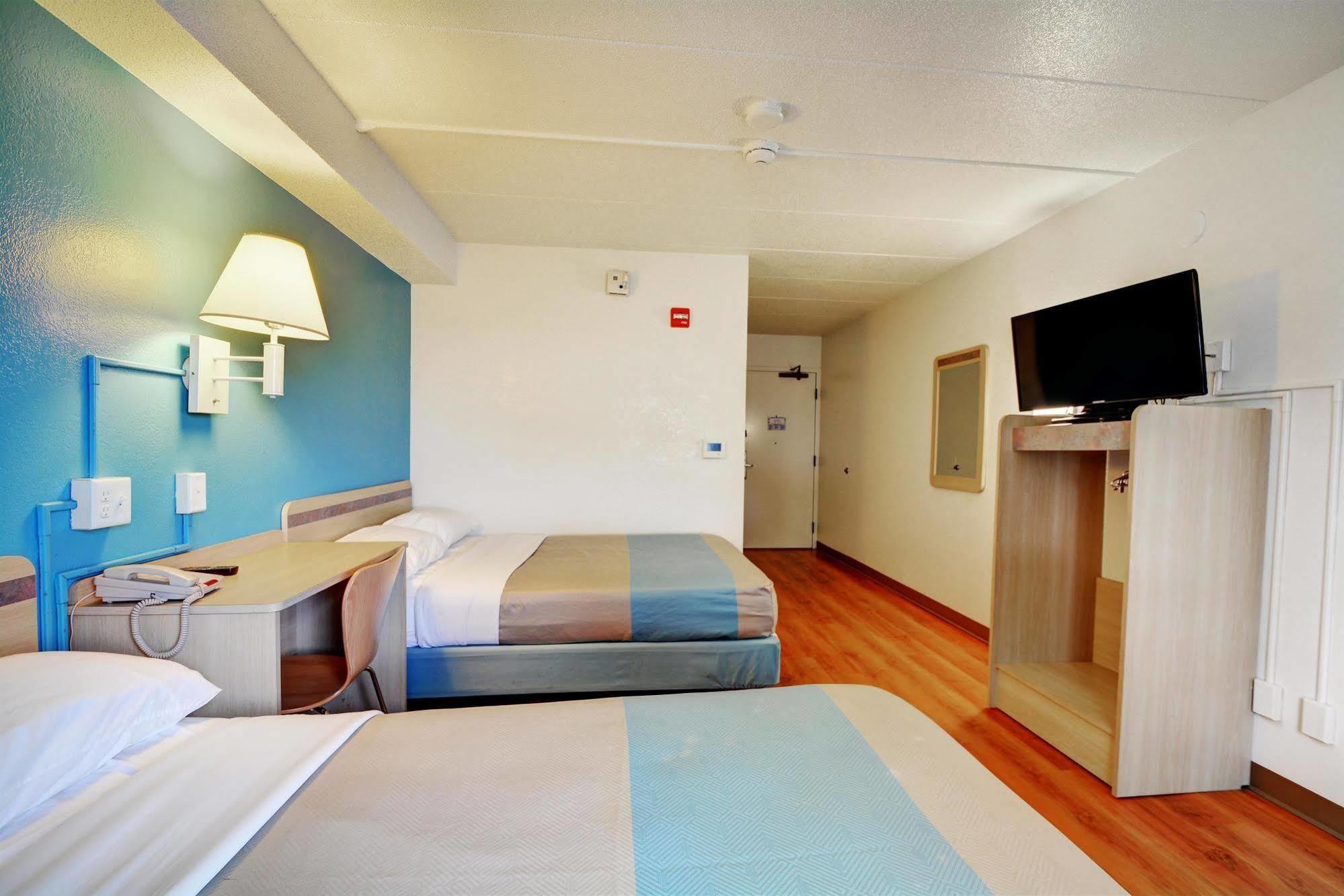 Motel 6-Newport, Ri Ngoại thất bức ảnh